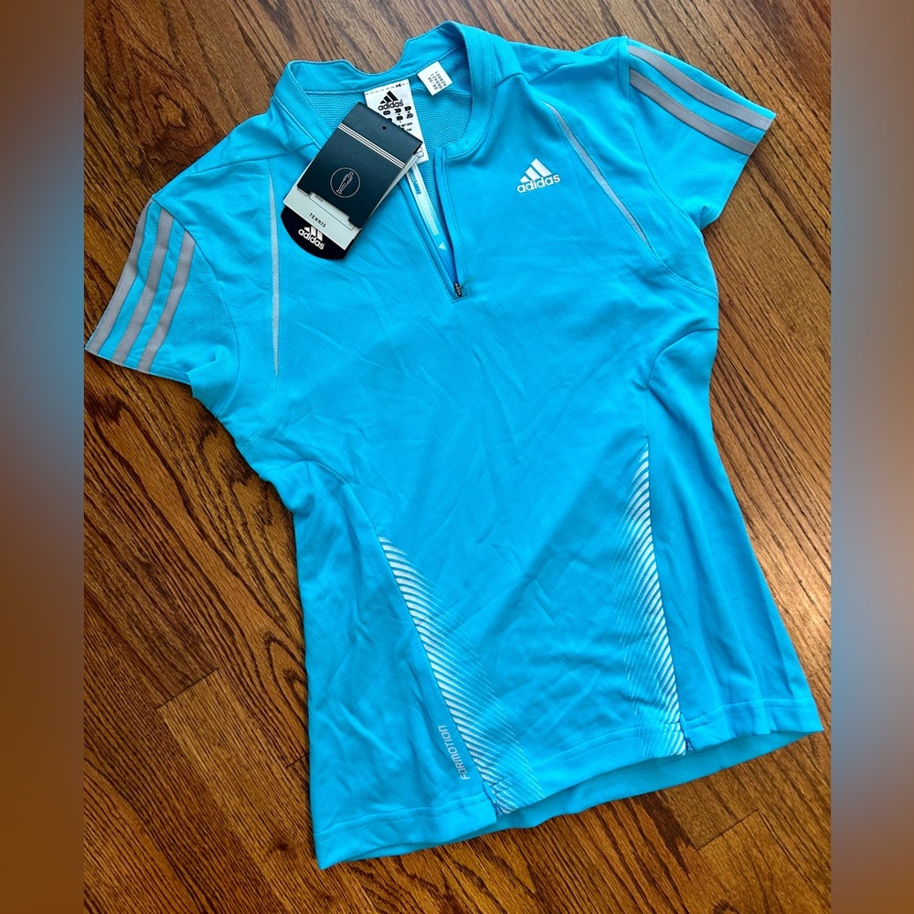 NWT Women’s Adidas Tennis Top
